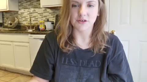 tinywithtiddies online show from November 21, 3:03 pm