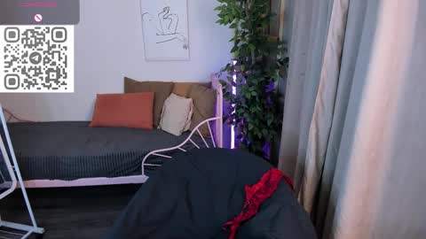 2 GMT Mo Tu We Th Fr 10am-4am online show from November 12, 1:03 am