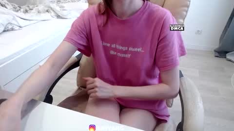 Arina online show from December 5, 9:43 am