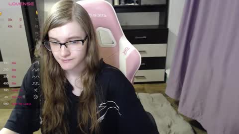 tomato_tease online show from December 1, 1:58 pm