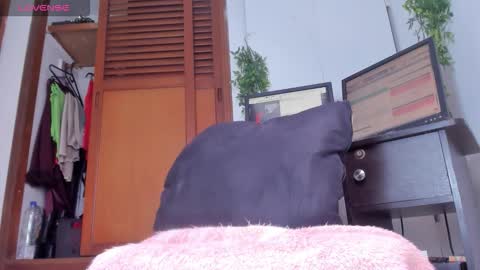 lady blue online show from March 26, 12:46 am