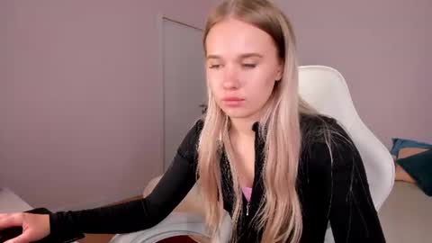 toni_pittmann online show from July 15, 1:10 am