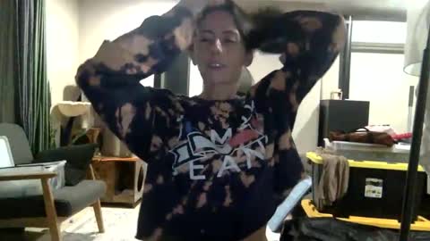 tootsiefoote001 online show from May 16, 1:41 am