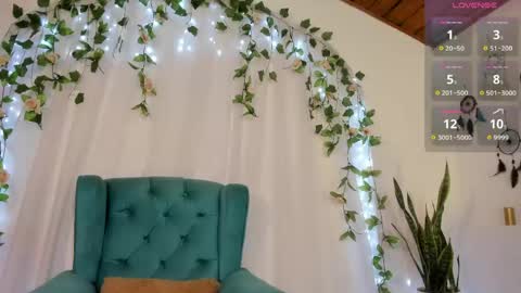 tori_just online show from June 4, 3:38 pm