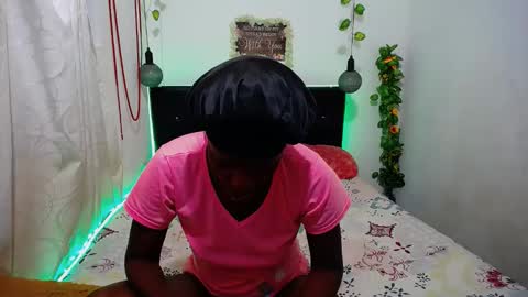 tory_montannaxx online show from January 22, 9:35 am