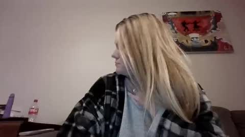 tough_as_scars online show from December 1, 1:31 am