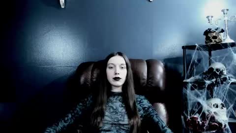 toxicdomme online show from March 5, 9:43 pm