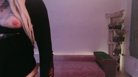 Patrizia online show from March 4, 3:33 am