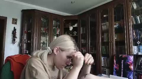 Lesly online show from June 15, 8:03 am