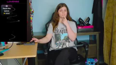 TreeJeanne online show from December 16, 8:15 pm