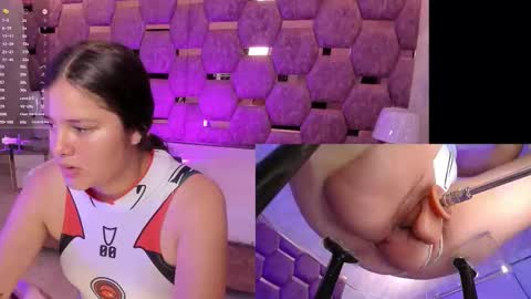 Trianna online show from November 18, 2:07 pm