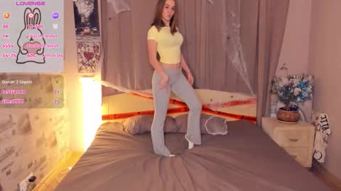 Bubbles online show from November 4, 7:08 pm