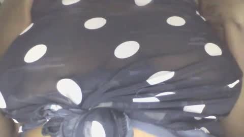 trinahluicy online show from April 10, 10:27 pm