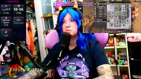 Trin Kat pet online show from April 17, 5:26 pm