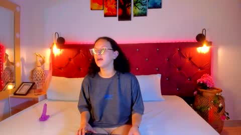 trixye_moon online show from December 16, 4:51 am