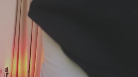 Ariana online show from March 2, 9:20 pm