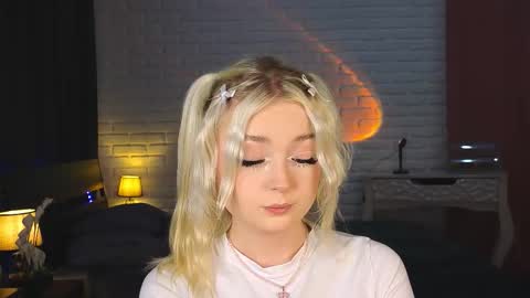 twinklefluff online show from September 10, 2:06 pm