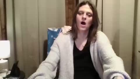 twizzler_twizzle online show from March 6, 4:51 am