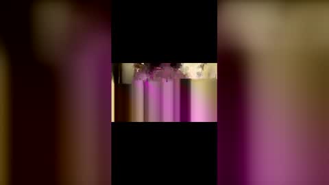 twosmallholes42 online show from April 13, 4:58 am