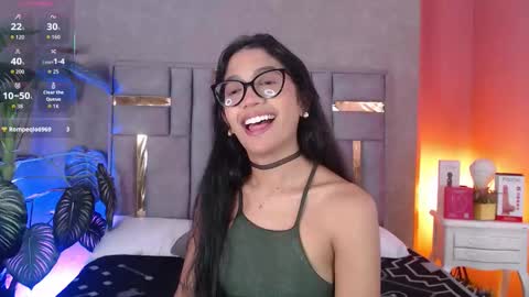 tyla_ks online show from November 22, 12:30 pm