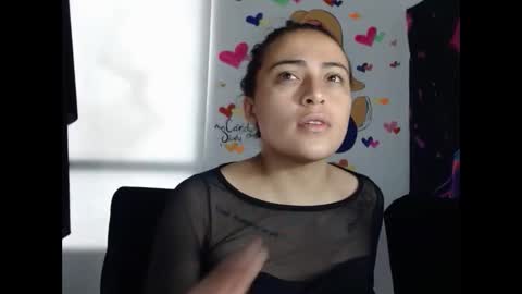 tyrahot_ online show from November 29, 11:58 am