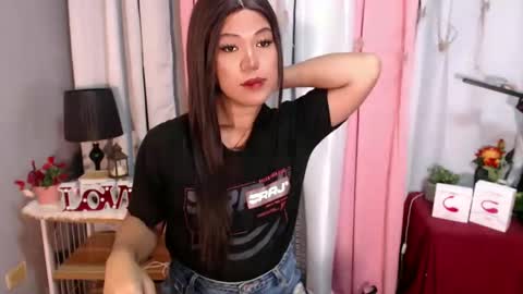 rechelle online show from December 23, 3:23 pm