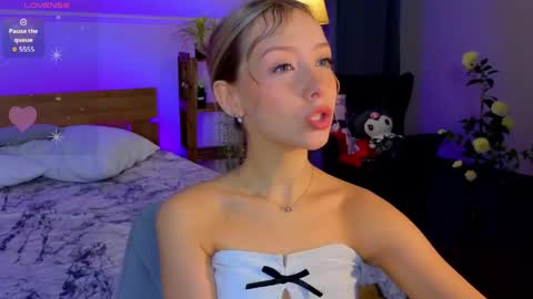 umpa_lummpa_ online show from April 14, 2:22 am