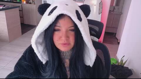 Franchesca  online show from October 9, 5:39 pm