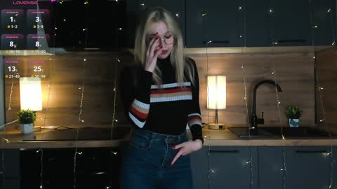 Im online every day 1700 GMT-4 online show from February 2, 9:23 pm