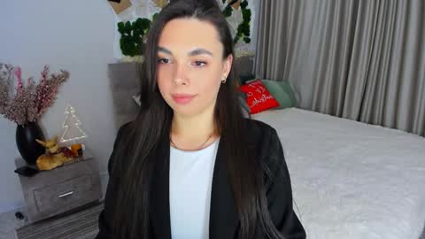 Patricia online show from December 5, 8:00 pm