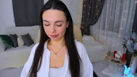 Patricia online show from December 7, 8:05 pm