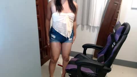 Snapshot of ur_cutiesthotasianxx chatting on December 29, 3:57 pm Vee online show from December 29, 3:57 pm