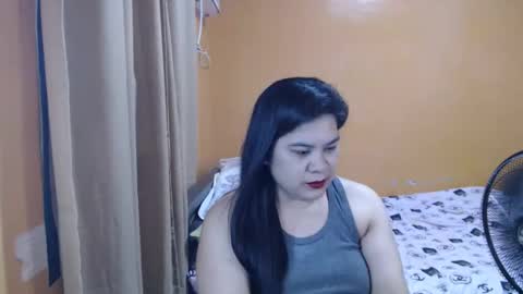 ur_hotsexymaria online show from March 16, 5:44 am