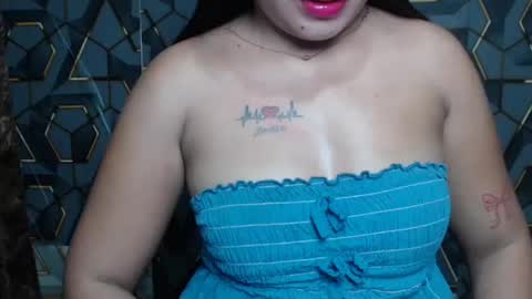 ur_prettychelsie18 online show from June 12, 7:33 pm