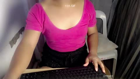 Snapshot of ur_slutstacy chatting on October 20, 8:50 am ur_slutstacy online show from October 20, 8:50 am