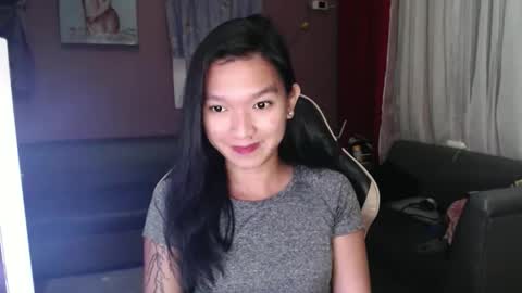 Snapshot of urasian_newra chatting on October 19, 8:44 pm NEWRA ALLISON online show from October 19, 8:44 pm