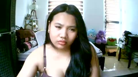 urbbygrl2 online show from July 4, 3:35 am