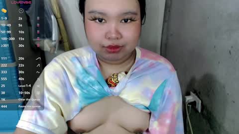 Snapshot of urpinayslutxxx chatting on March 1, 8:23 am Jane online show from March 1, 8:23 am