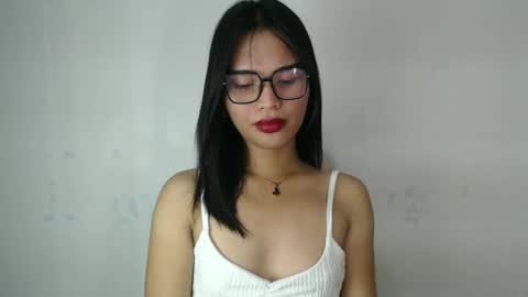 urtereshameow online show from May 2, 12:52 pm