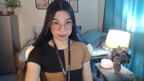 Ashley Kate Mateo Gray online show from February 19, 6:33 am