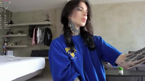 Eva online show from December 17, 8:29 am