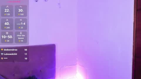 v1cky_ online show from November 28, 12:35 am