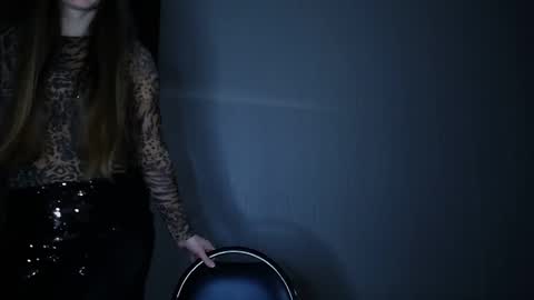 Valensiya online show from March 15, 5:15 pm