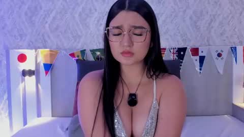 Vaalentina Lux online show from July 16, 2:32 pm
