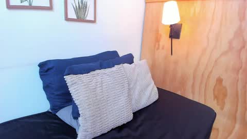 Vaiolet Harris online show from March 31, 12:16 pm