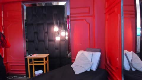 Vaiolet Harris online show from April 17, 11:45 am