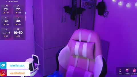 Vainilla Independent model online show from January 16, 11:34 pm