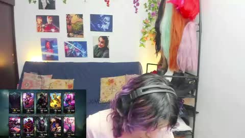 Vaiolet1314 online show from April 18, 3:09 am