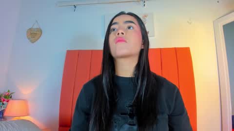 VALENTINA  3 online show from November 4, 11:59 am