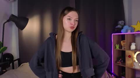 Lisa online show from November 12, 4:32 am